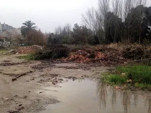 Imaxe de arquivo dun vertedoiro a car&oacute;n da &aacute;rea de autocaravanas