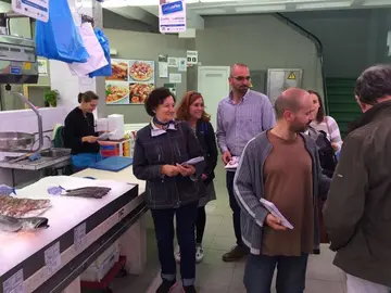 Un instante dun reparto na Pescader&iacute;a