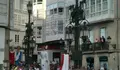 Propoñemos dar protagonismo na programación das festas a elementos centenarios coma mómaros, coca, alboradas ou danzas gremiais