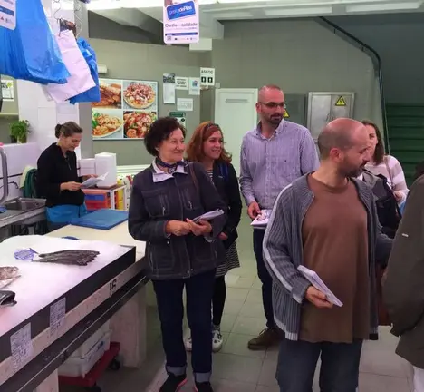 Un instante dun reparto na Pescader&iacute;a