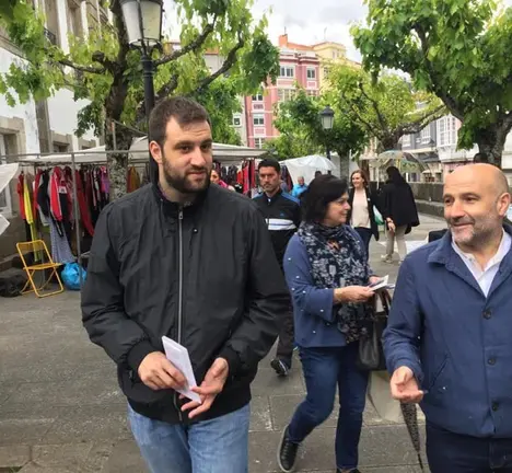 O portavoz municipal do BNG, Henrique del R&iacute;o, e o candidato do BNG ao Congreso, N&eacute;stor Rego